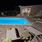 Apartment With Pool