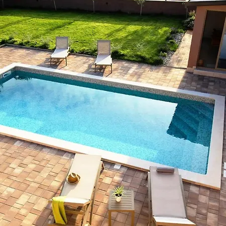With Pool