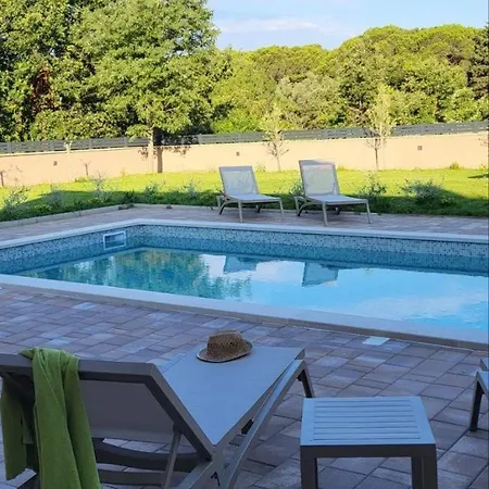 Апартаменты With Pool