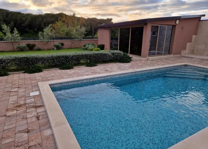 With Pool Apartman Galizana